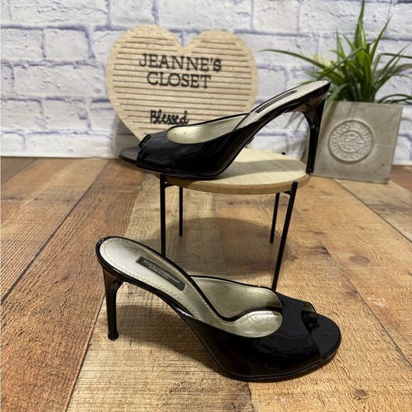 Dolce & Gabbana black patent leather strapless open toe stiletto heel - Picture 2 of 16